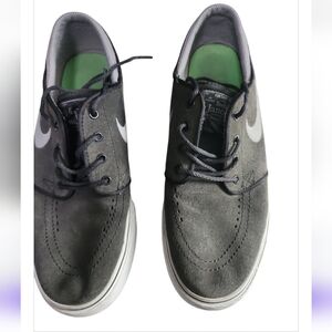 Preowned Nike SB Zoom Stefan Janoski Boys Skateboard Shoes